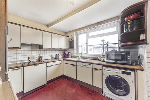 2 bedroom flat for sale, Daylesford Avenue, Putney, SW15