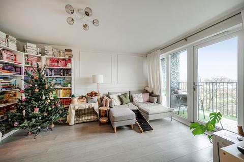 2 bedroom apartment for sale, Observer Close, Colindale, NW9