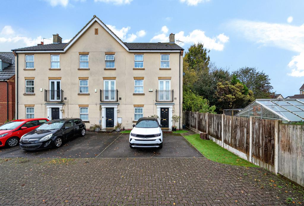 Britannia Close