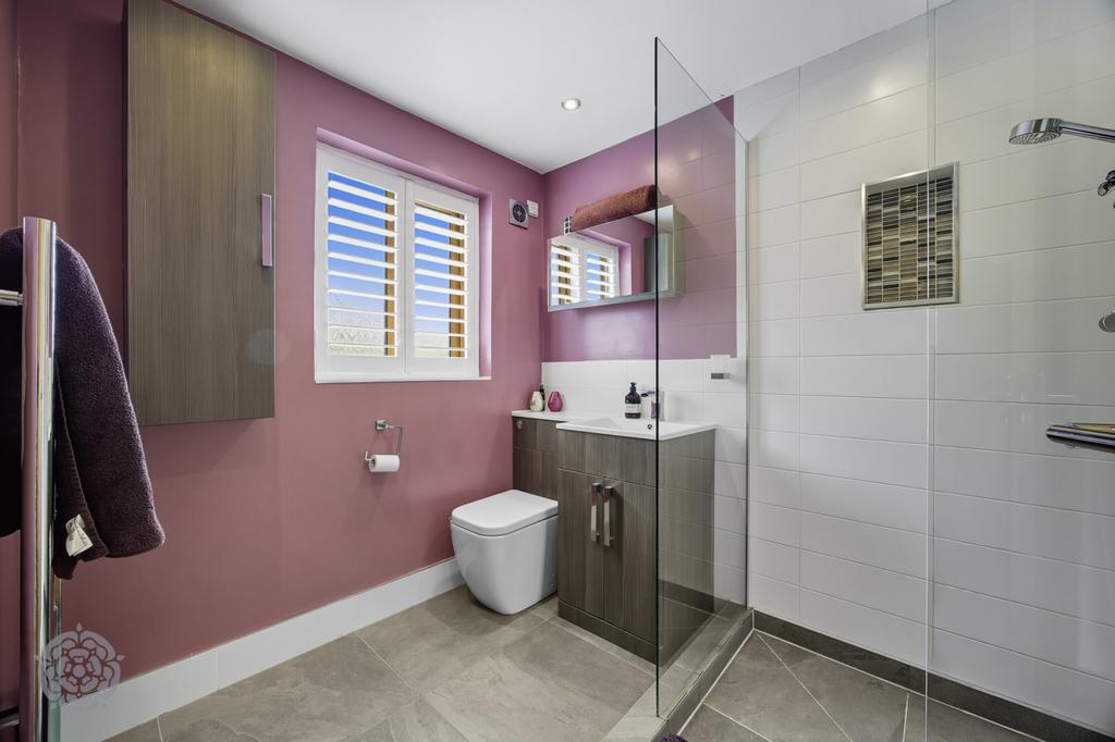 Master Bed Ensuite