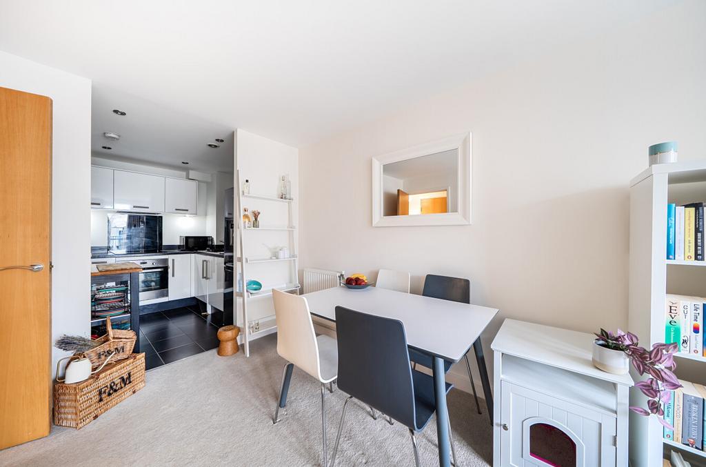 1392802-12-6942bc...