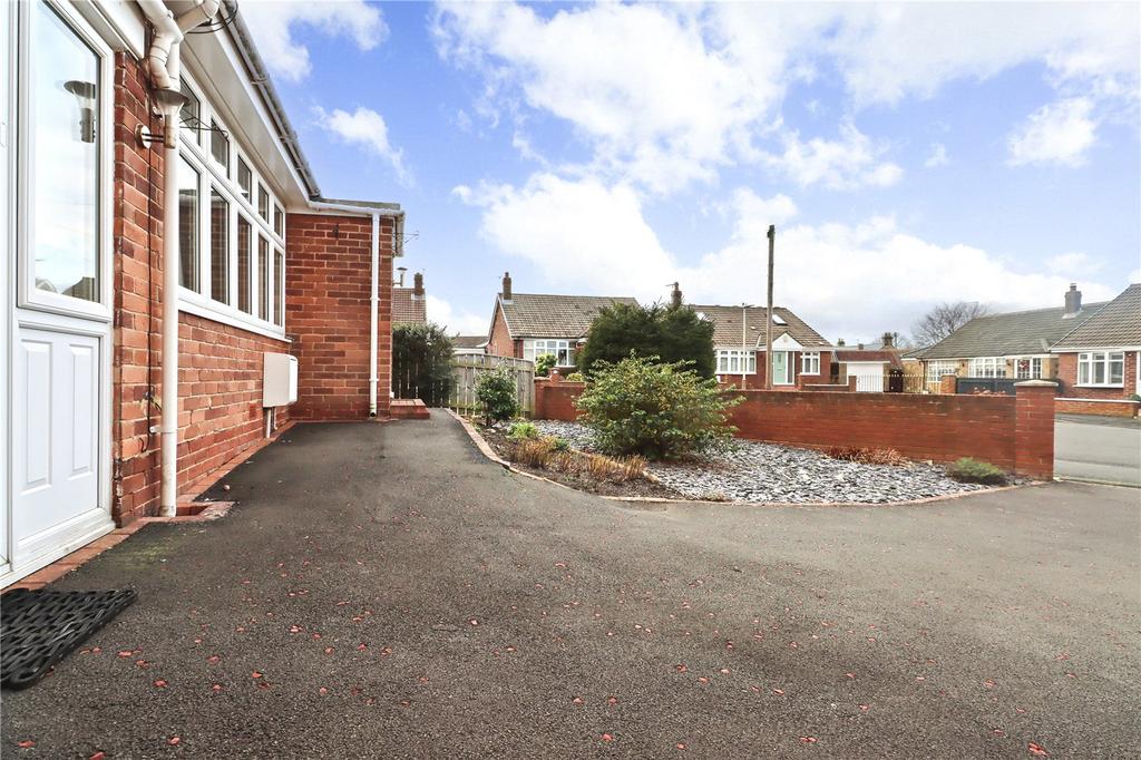 Driveway/Garden