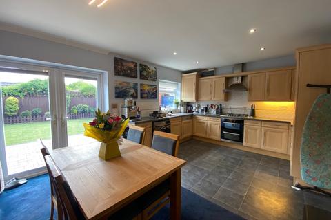 5 bedroom detached house for sale, Mayfair Drive, Crewe