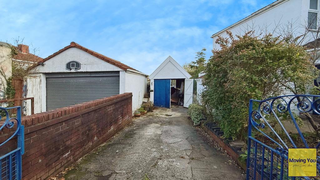 Driveway/ garage