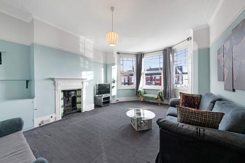 1 bedroom flat for sale, Hamilton Road, NW10