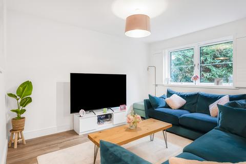 undefined, Willow Court, Welwyn, Hertfordshire, AL6