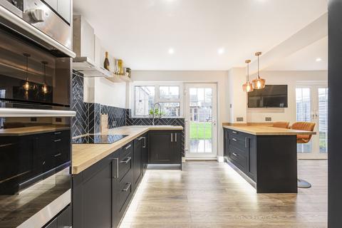 3 bedroom semi-detached house for sale, The Commons, Welwyn Garden City, AL7