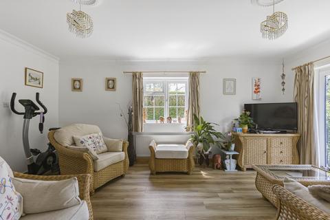 3 bedroom detached bungalow for sale, Elm Gardens, Welwyn Garden City, Hertfordshire, AL8