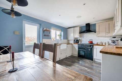 3 bedroom end of terrace house for sale, Lower Rainham Road, Gillingham ME8