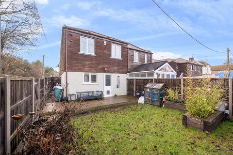 3 bedroom end of terrace house for sale, Lower Rainham Road, Gillingham ME8