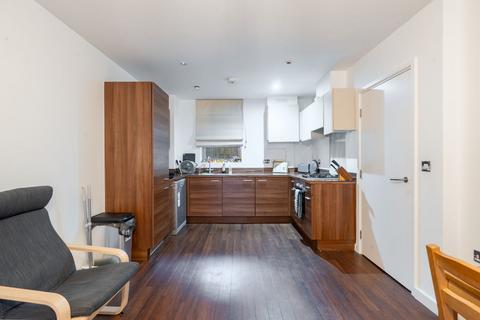 2 bedroom ground floor flat for sale, Glenalmond Avenue, Cambridge, CB2