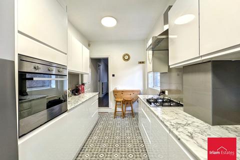 4 bedroom semi-detached house for sale, Park Drive, Eccles, M30
