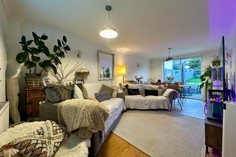 3 bedroom semi-detached house for sale, Beams Way, Billericay CM11