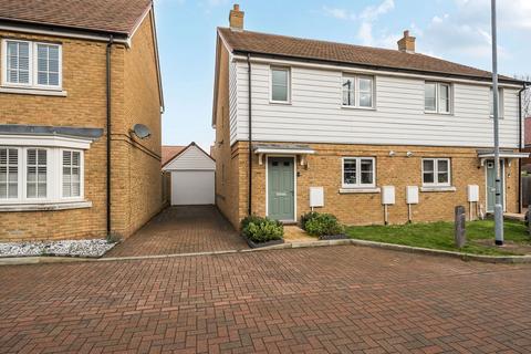 3 bedroom semi-detached house for sale, Eastwood Meadow, Gillingham ME8