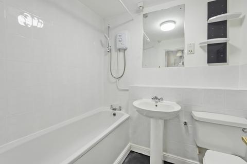 1 bedroom flat to rent, Winery Lane, Kingston Upon Thames, Surrey, KT1