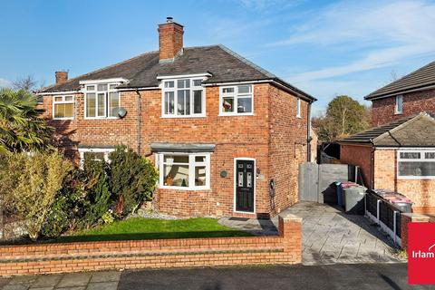 3 bedroom semi-detached house for sale - Warwick Road, Cadishead, M44
