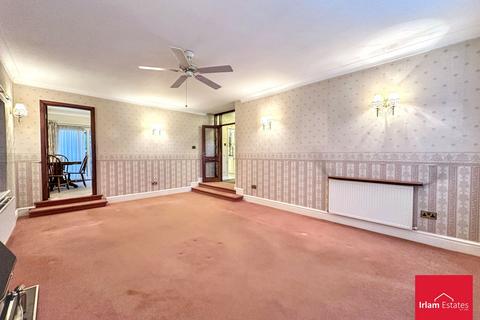 3 bedroom property for sale, Moorside Road, Swinton, M27