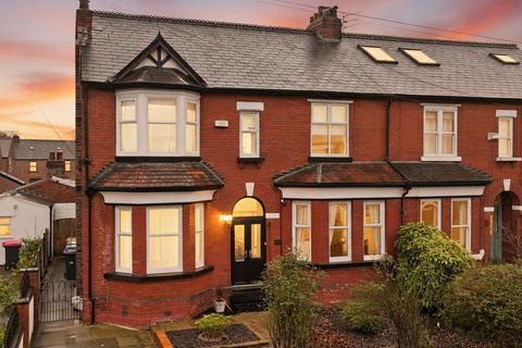 5 bedroom semi-detached house for sale - Snowdon Road, Eccles, M30