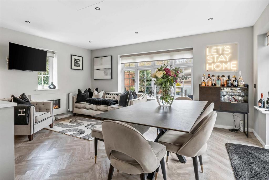 Dining/Family Room
