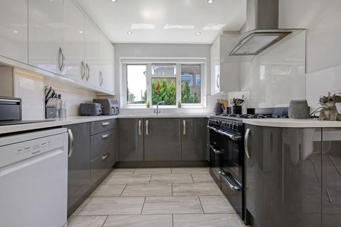 4 bedroom detached house for sale, Brathertons Court, Billericay, CM12