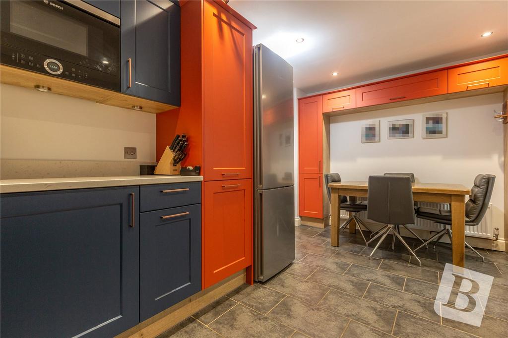 Kitchen/ Dining