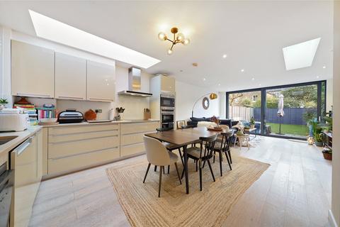 4 bedroom flat for sale, Sumatra Road, West Hampstead, London, NW6