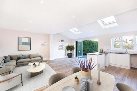 4 bedroom detached house for sale, Queen Mary Avenue, Bournemouth BH9