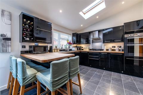 4 bedroom house for sale, Medbury Road, Gravesend, Kent, DA12