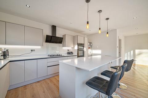 5 bedroom detached house for sale, Scotland Bridge Road, Addlestone KT15