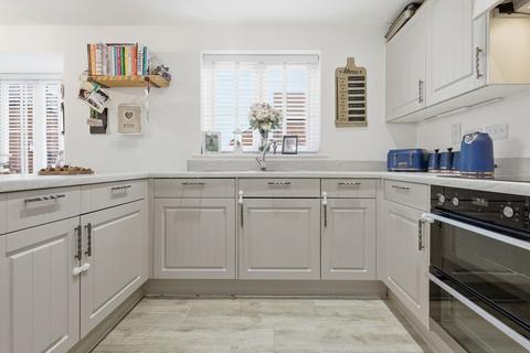 3 bedroom detached house for sale, Waring Avenue, Heybridge, CM9