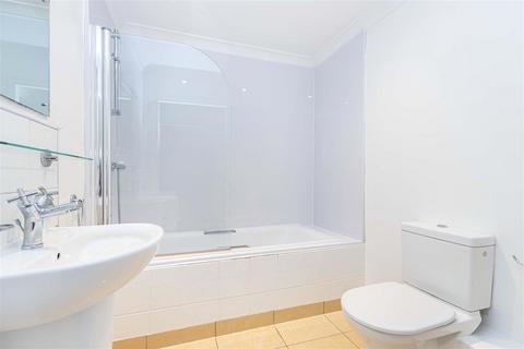 2 bedroom flat to rent, Wimborne Road, Bournemouth BH2