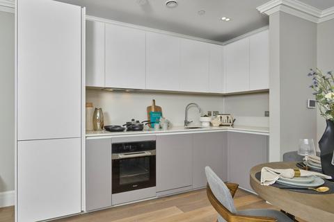 2 bedroom apartment for sale, Richmond Square, Kew Foot Road, Richmond, Surrey, TW9