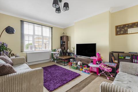 1 bedroom flat to rent, Birkenhead Avenue, Kingston Upon Thames, Surrey, KT2