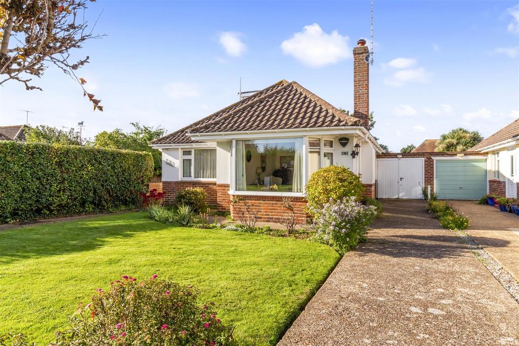 1 Midhurst Close-024.JPG
