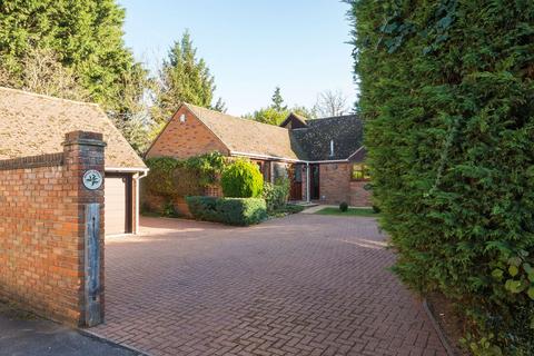 4 bedroom detached bungalow for sale, Place Lane, Sittingbourne ME9