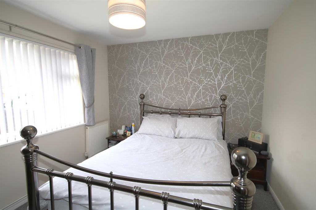Bedroom 1a.JPG