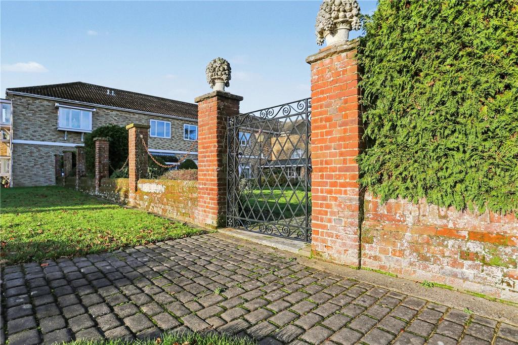 Communal Grounds