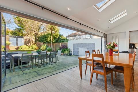 undefined, Abbots Gardens, London N2