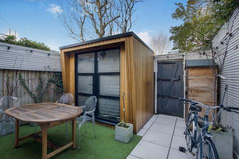 2 bedroom end of terrace house for sale, Wildwood Grove, London NW3