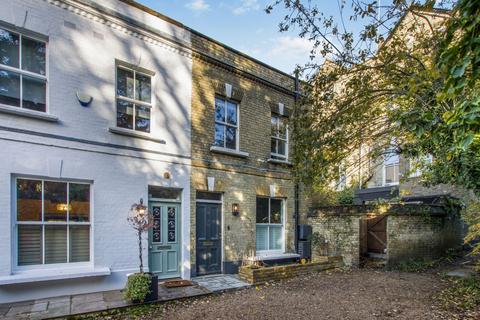 2 bedroom end of terrace house for sale, Wildwood Grove, London NW3