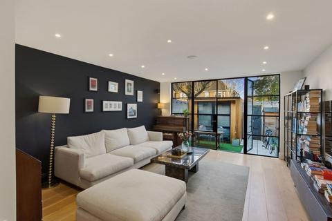 2 bedroom end of terrace house for sale, Wildwood Grove, London NW3
