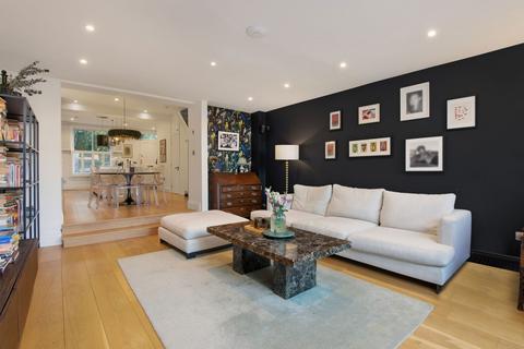 2 bedroom end of terrace house for sale, Wildwood Grove, London NW3