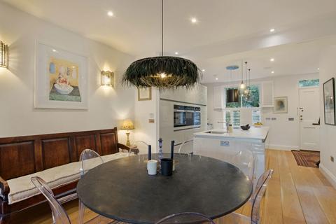 2 bedroom end of terrace house for sale, Wildwood Grove, London NW3