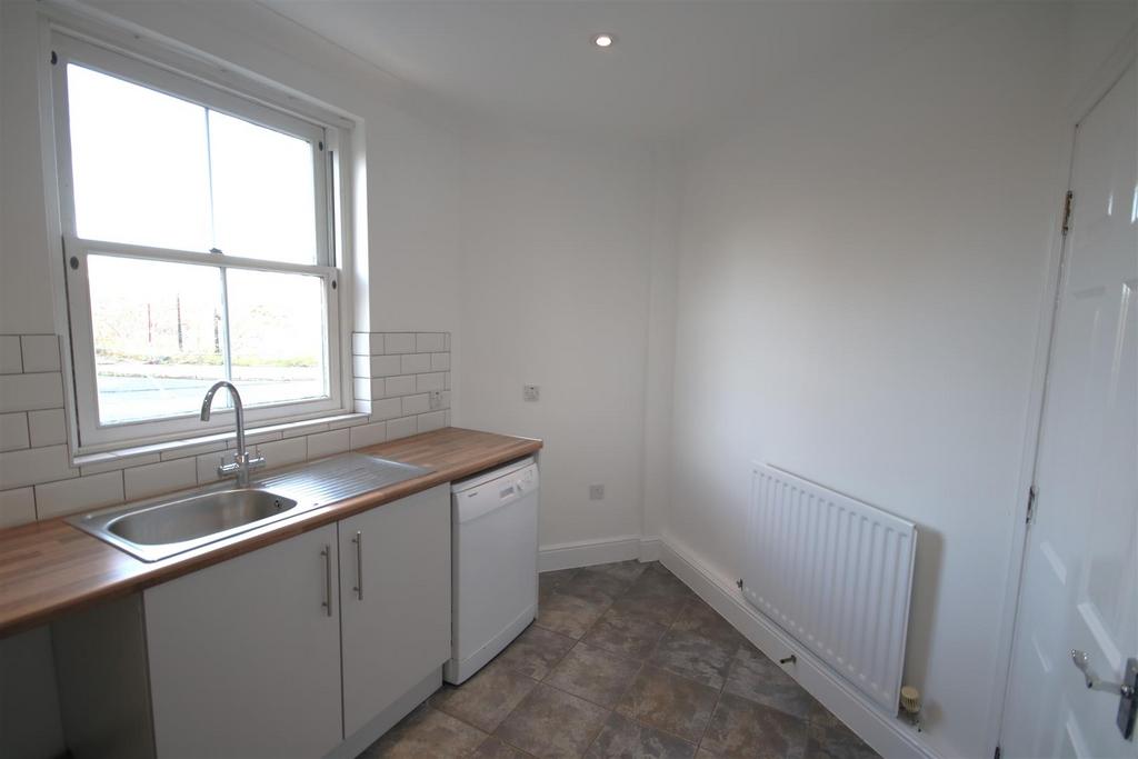 Kitchen c.JPG