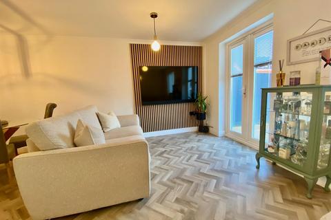 3 bedroom end of terrace house for sale, Jury Road, Hampton Vale, Peterborough