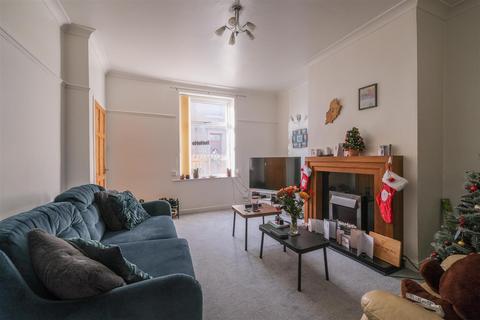 3 bedroom terraced house for sale, Barlbrough Place, Huddersfield, HD3