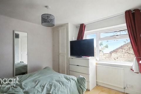 undefined, Hendon Road, Bordon