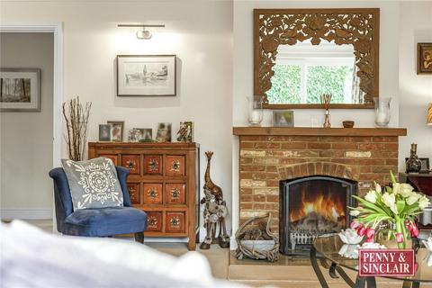 4 bedroom bungalow for sale, Makins Road, RG9 1PP