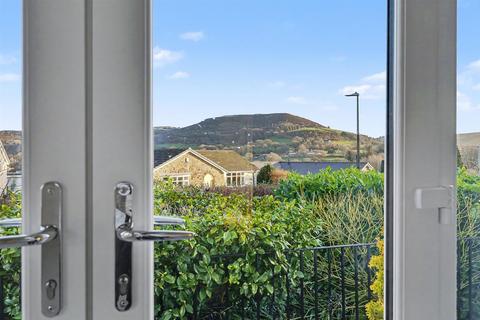 3 bedroom detached bungalow for sale, Farfield Avenue, Holmfirth HD9
