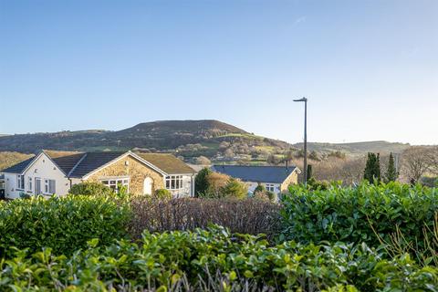3 bedroom detached bungalow for sale, Farfield Avenue, Holmfirth HD9